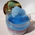 Aromatisk peeling med salt og lavendel